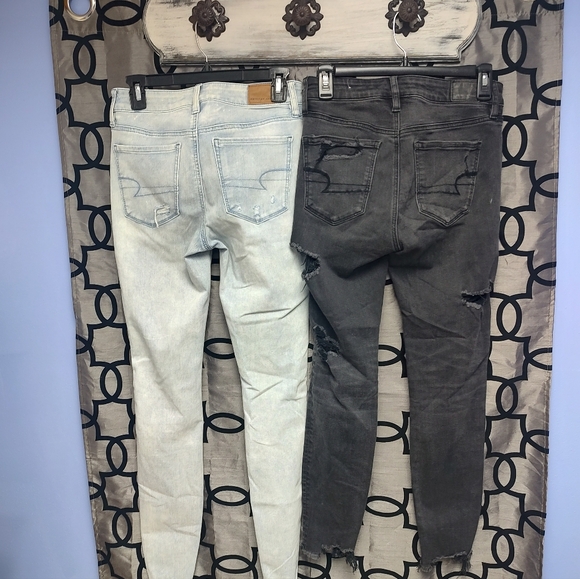 Three Pairs Size 4 Stretch Hi Rise Jegging American Eagle Distressed Jeans! - Picture 5 of 13